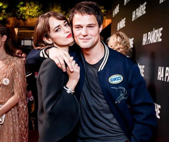 В новую квартиру актер переехал вместе со своей невестой