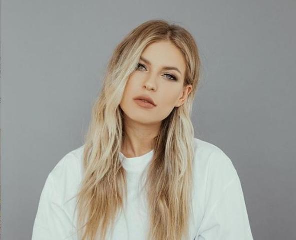 Со времен «Фабрики звезд» Дакота поменяла отношение ко многим вещам