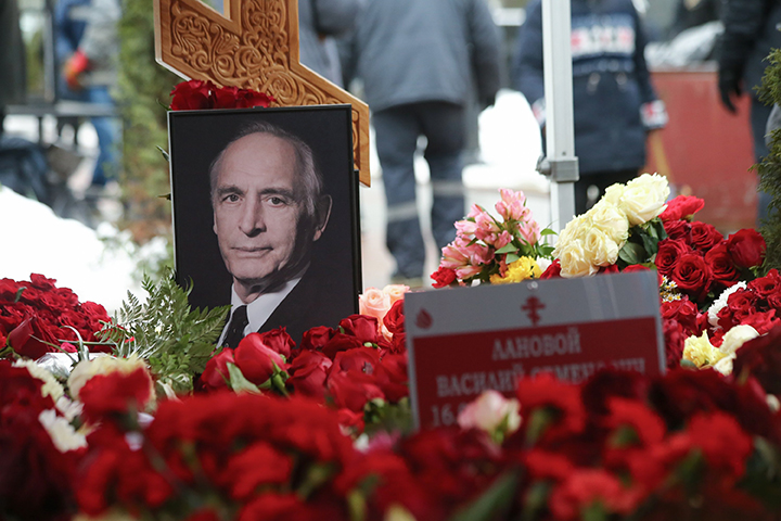 Народного артиста СССР Василия Ланового похоронили на Новодевичьем кладбище