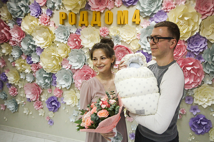 Люцифер, Искра и Кассиопея: почему москвичи выбирают редкие имена для детей