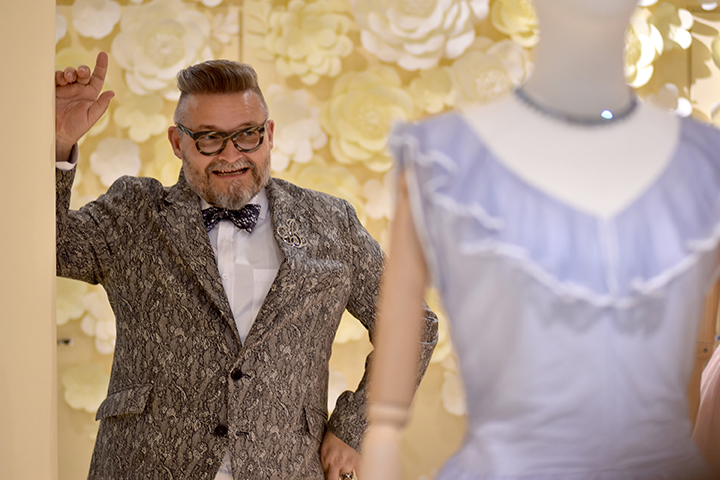 «Придает особый шарм и объем груди»: Васильев рассказал, как правильно носить ремень