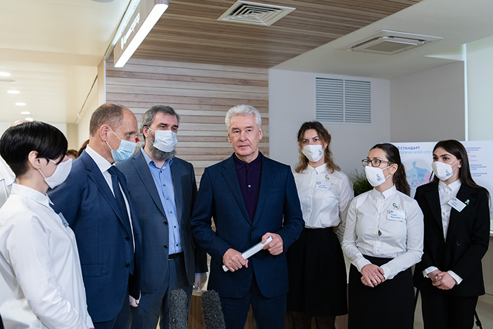 Реконструкцию трех онкологических центров в Москве завершат в 2021 году