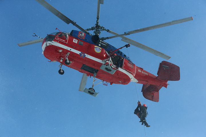 Санитарный вертолет эвакуировал женщину с сильными ожогами в московскую больницу