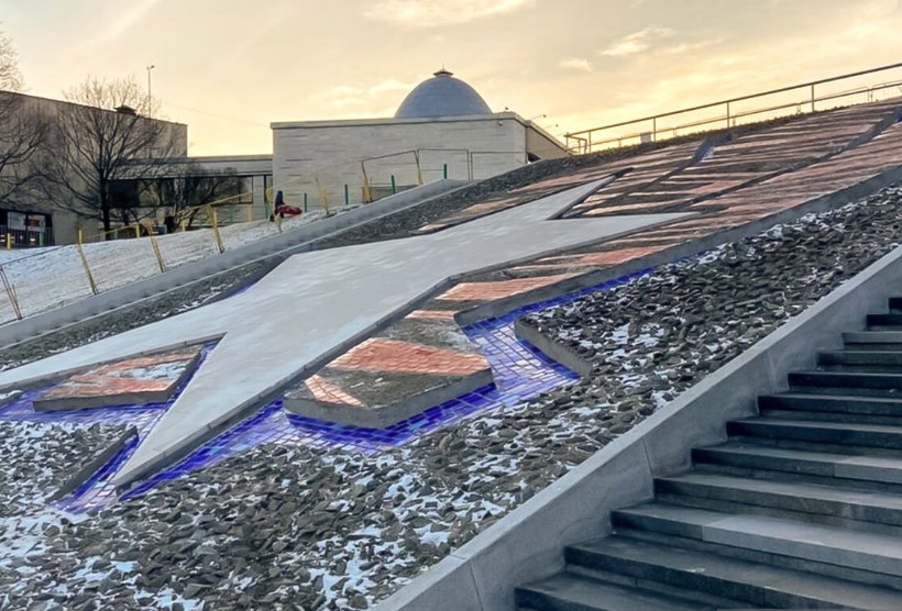 Завершена реставрация панно во Дворце пионеров на Воробьевых горах