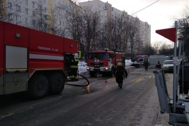 Двенадцать человек были госпитализированы в результате пожара в Новой Москве