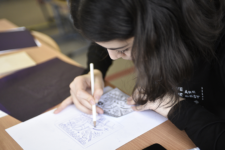 Более трех тысяч предметов отреставрировали в центре Грабаря за три года