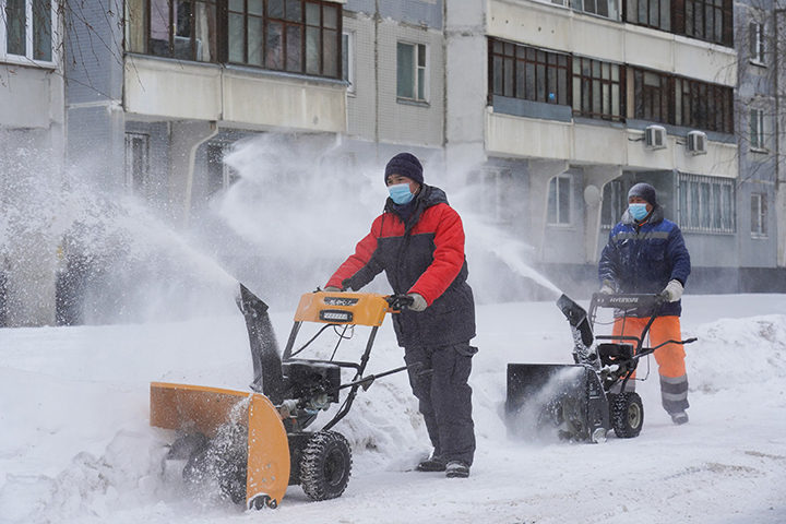 Петр Бирюков: После снегопада очистили 75 процентов дворовых территорий Москвы