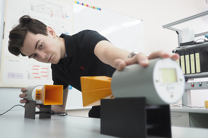 Более 50 тысяч школьников Москвы будут учиться в предпрофессиональных классах