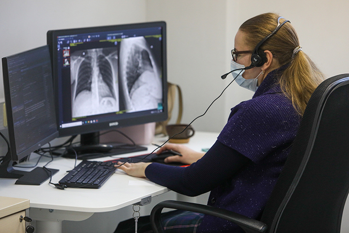 Врач рассказал о болезнях, которые можно диагностировать дистанционно