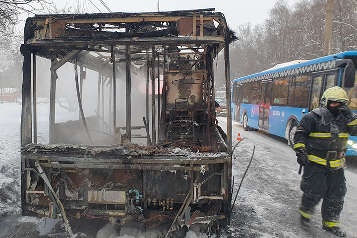 Автобус загорелся на северо-востоке Москвы