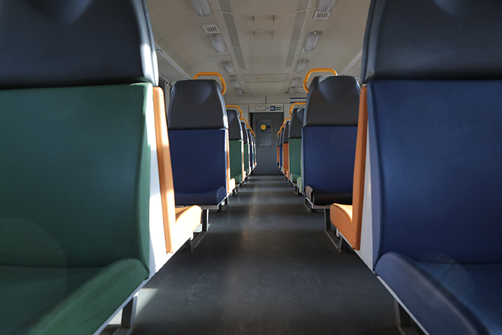 Тело младенца с ножевыми ранениями нашли в туалете электропоезда в районе шоссе Фрезер