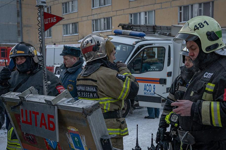 Около 50 человек эвакуировали из-за возгорания в общежитии на северо-западе Москвы