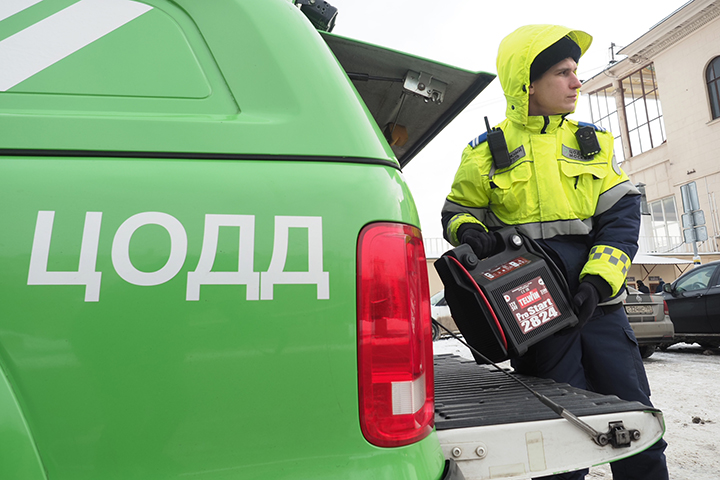 ЦОДД в столице начал фиксировать нарушения с помощью новых камер на крыше патрульных машин