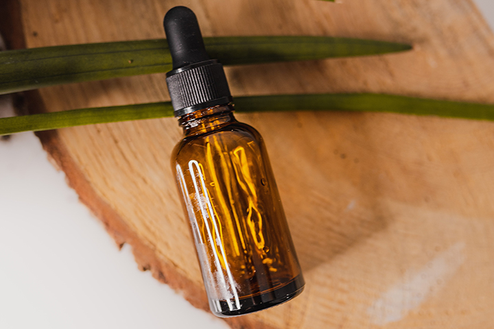 Эксперт рассказал, как обезопасить себя от укусов насекомых с помощью эфирных масел