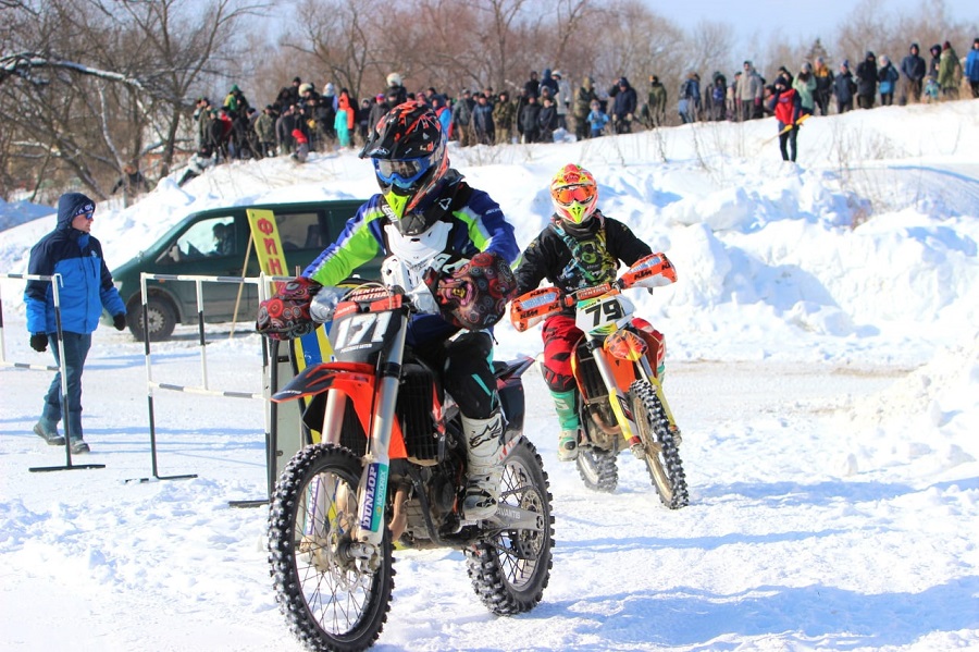 Мотокросс «Русская зима» собрал 80 гонщиков в подмосковной Коломне