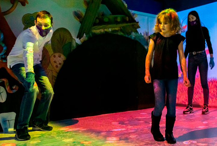 Более 15 интерактивных аттракционов ждут москвичей в мультимедийном центре «Союзмультпарк»