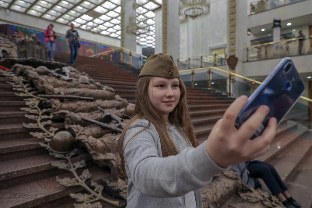 Музей Победы предложил москвичам поучаствовать в конкурсе селфи