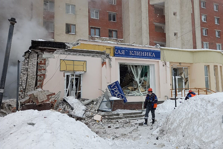 Момент взрыва в кафе в Нижнем Новгороде попал на видео