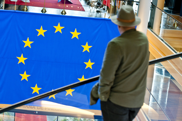 Еврокомиссия увидела угрозу для экспорта в российском законе о шампанском