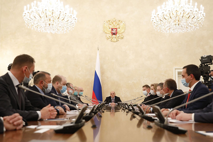 Кабмин выделит свыше 1,3 миллиарда рублей на поддержку регионов СФО