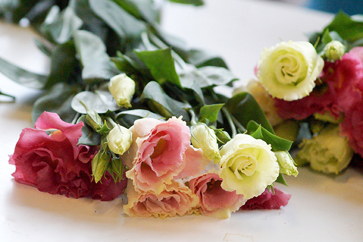 Чего хотят женщины: названы самые желанные подарки на 8 Марта в России