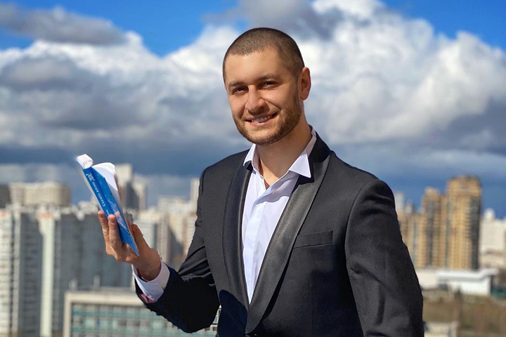 «Желание стать блогером неслучайно»: мама Давы показала детские фото сына