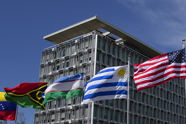 Эксперт ВОЗ не исключила появления новых заразных мутаций COVID-19