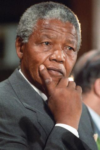 Мандела стал первым чернокожим президентом ЮАР, при правлении которого было построено 500 клиник и более 750 тысяч домов.