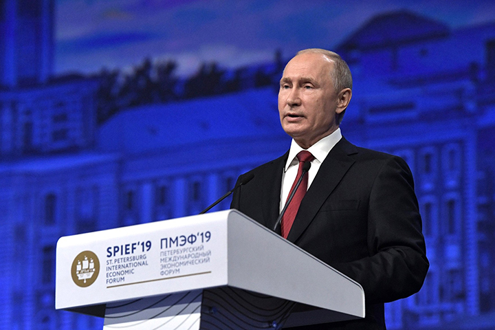 Путин примет участие в Петербургском международном экономическом форуме