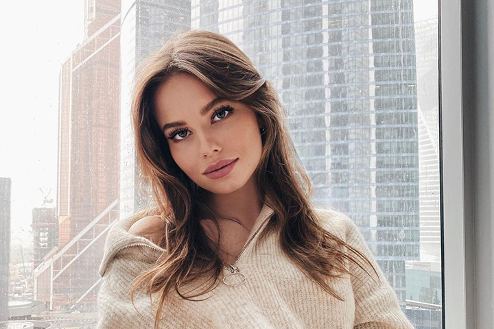 «Слушали, как другие детки плачут»: Лиана Шульгина рассказала о первом полете дочери