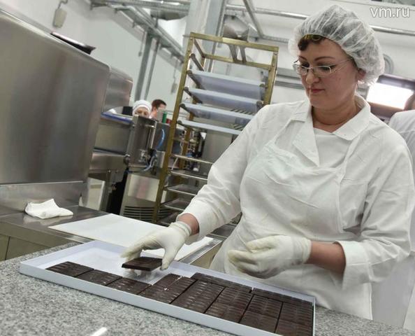 27 февраля 2015 Мэр Москвы Сергей Собянин открыл производственную линию в Инновационном центре холдинга "Объединенные кондитеры"