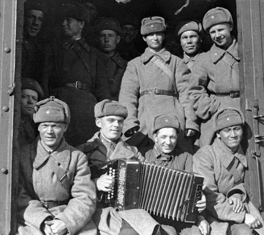 19.12.1941 Великая Отечественная война 1941-45 гг. Бойцы Красной Армии едут на фронт