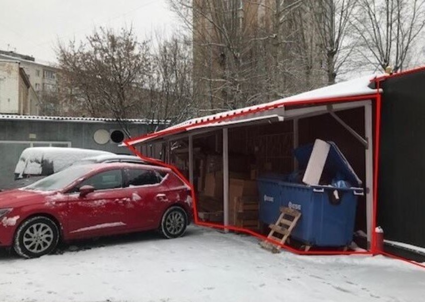 Незаконную постройку и ограждение снесли на северо-востоке Москвы