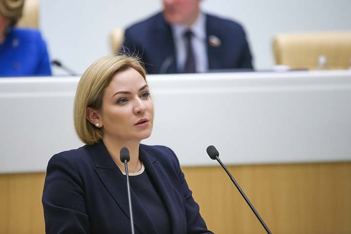 Ольга Любимова вручила госнаграды культурным деятелям РФ