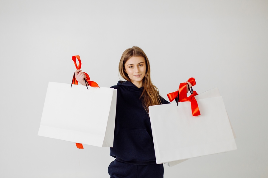 Финансист дал советы, как сэкономить деньги на подарках к Новому году