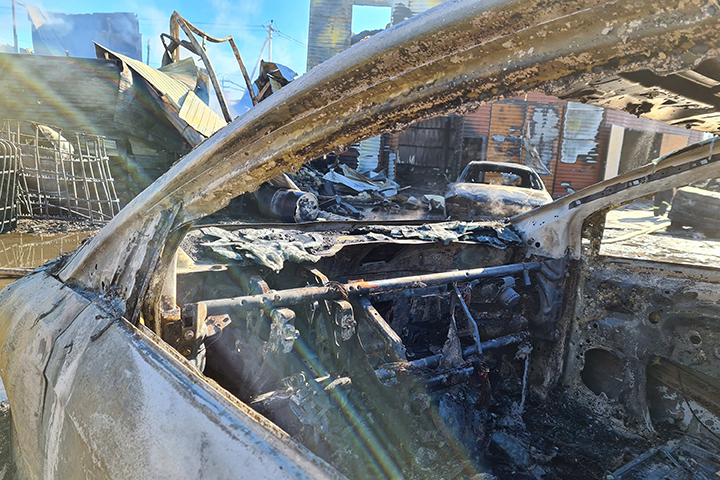 Автосервис загорелся в Подмосковье