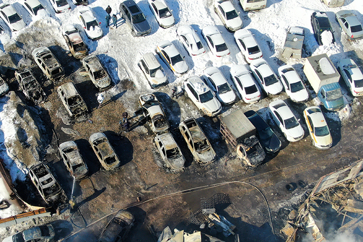 Пожар в автосервисе в Подмосковье локализован на площади 1600 квадратных метров