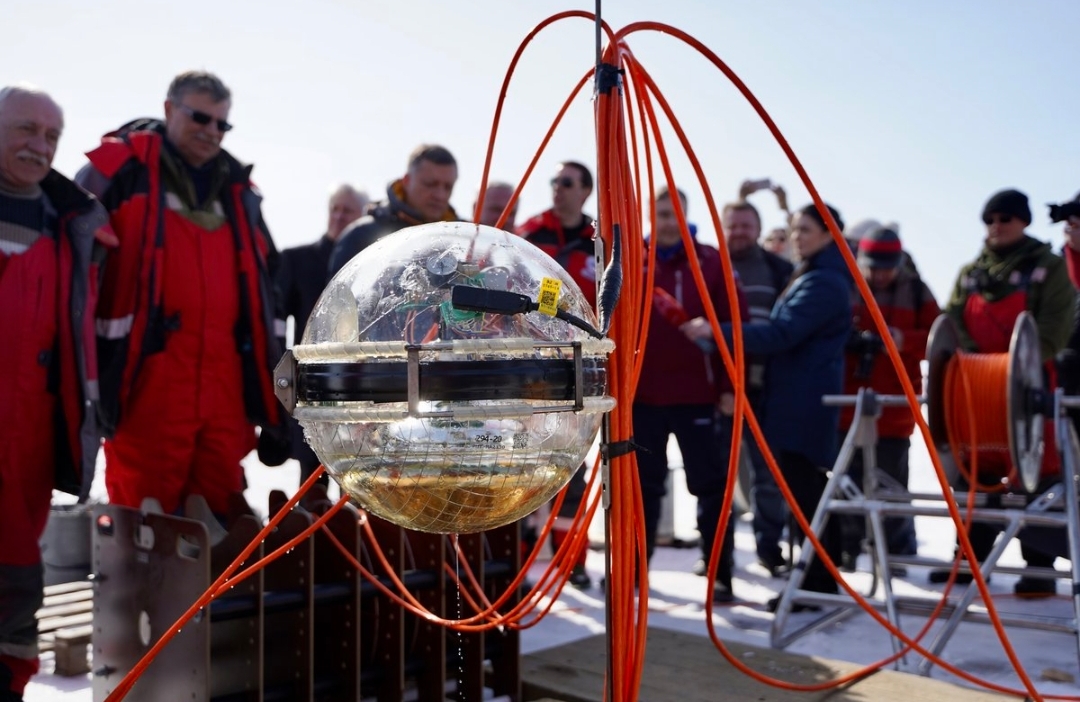 Проект по изучению нейтрино стартовал на озере Байкал