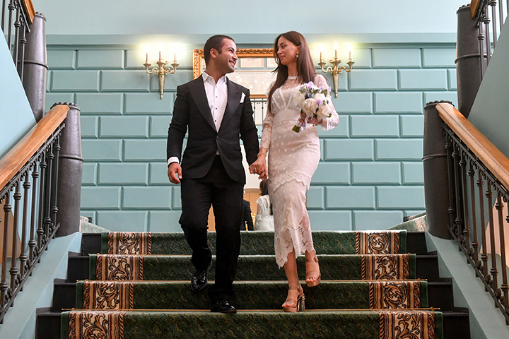 Во Дворце бракосочетания № 1 в День работников ЗАГС парам вручат набор молодоженов 