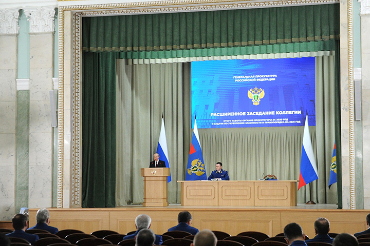 Владимир Путин заявил о необходимости совершенствования системы безопасности в школах