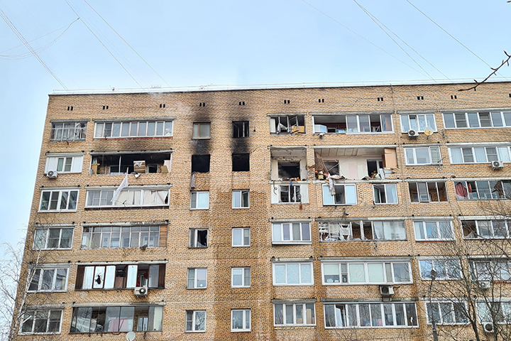 Жильцов пострадавшего при взрыве в Химках дома разместят в гостиницах