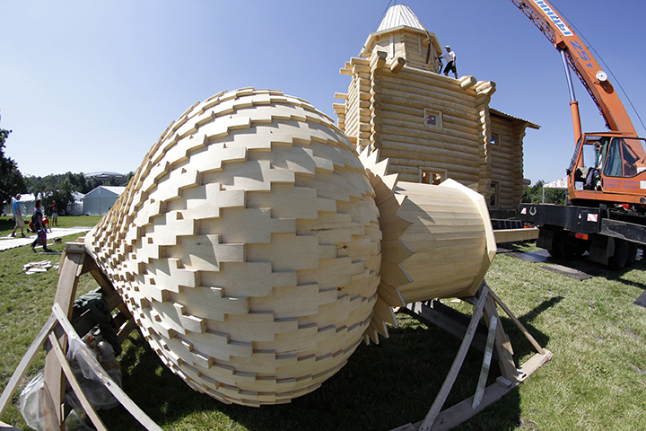 Крупнейший деревянный храм в Москве введут в эксплуатацию к концу весны