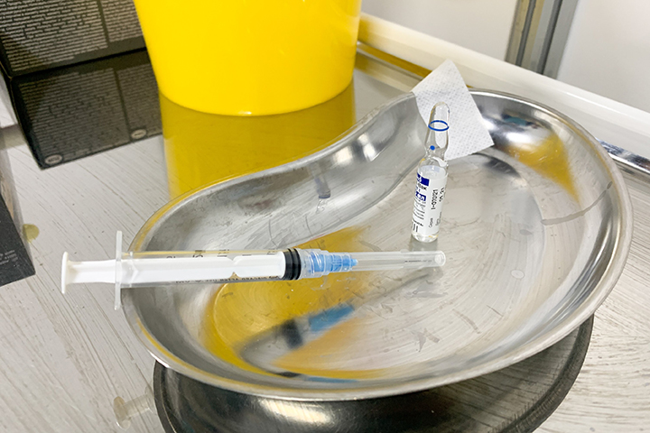 Мощный драйвер. Зачем нужна вакцинация подростков от COVID-19