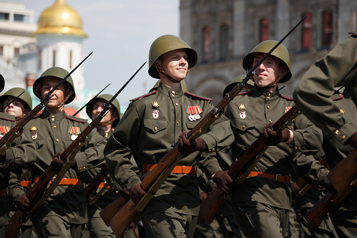 Более 12,5 тысячи человек задействуют в параде Победы на Красной площади