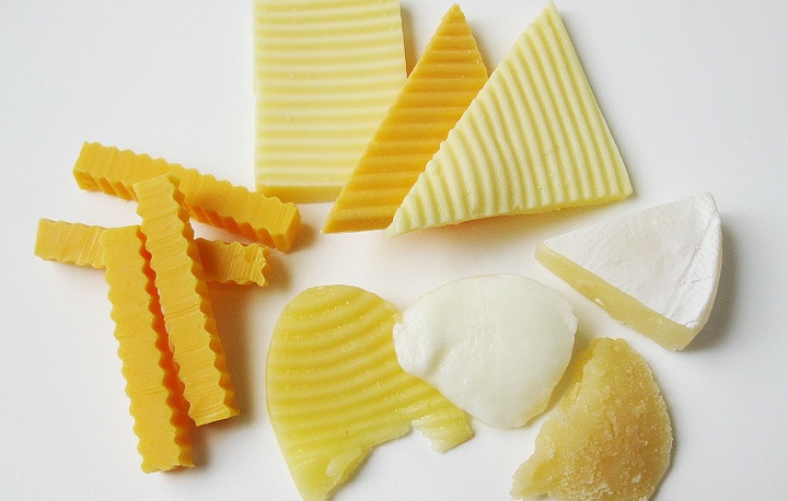 Диетолог объяснила, при каких заболеваниях опасно есть сыр