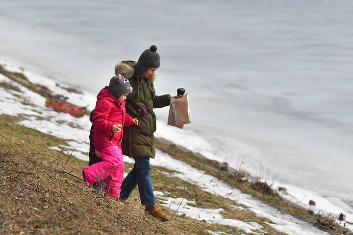 Столичные парки пригласили москвичей на бесплатные экскурсии и спектакли