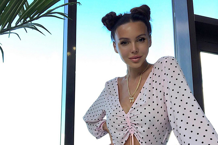 «Майюшку поздравлять надо»: Самойлова начала принимать поздравления с днем рождения заранее