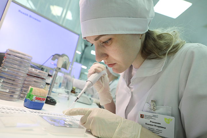 Роспотребнадзор проверит сообщения о появлении штамма «дельта плюс» в России