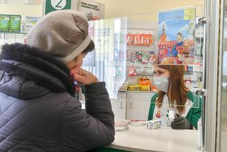 Фармацевт сообщила о снижении спроса на медицинские маски 