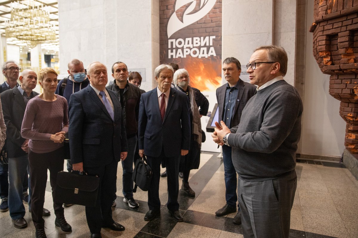 Съемки фильма о героях Московского народного ополчения обсудили в Музее Победы